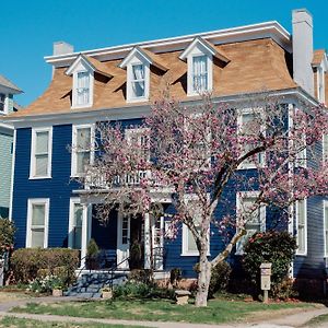 Meadows Inn
